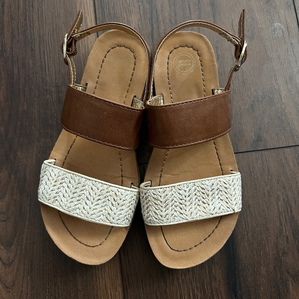 Girls Brown strap sandals. - Picture 1 of 5